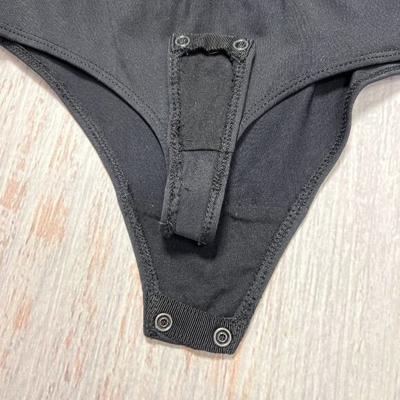 Aritzia Babaton Ambrose Contour Bodysuit SIZE XS Long Sleeve V-Neck Blouse - Picture 5 of 11